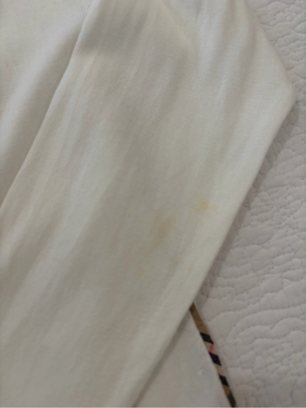 Burberry Golf White Button-Up Cardigan with Red Trim - Picture 5 of 14